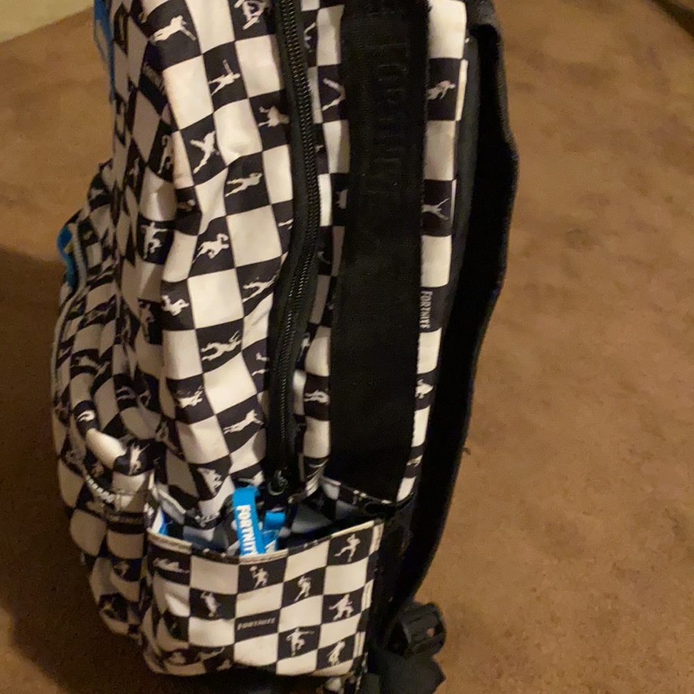 Backpack - Picture 2 of 4